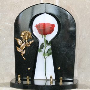 Plaque granit noir forme serrure altuglass rose