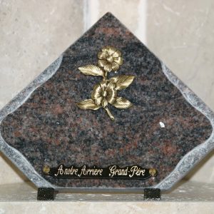 Plaque granit éclaté bronze fleurs