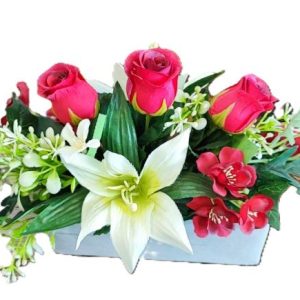 Jardinière pierre roses et lys